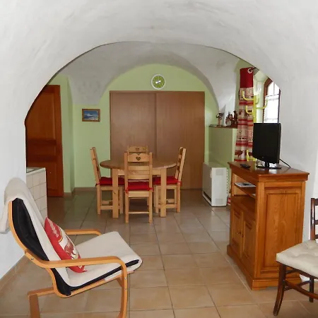 Les Guerins Apartament *